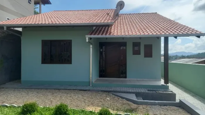 Linda Residência 3 quartos 2 vagas no bairro Salto do Norte - Blumenau - SC