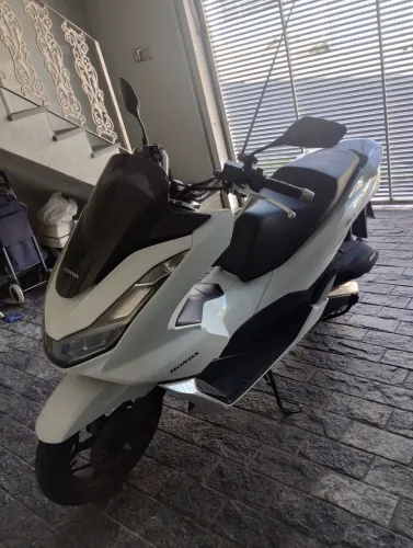 Honda PCX - Freio ABS - Ano 2023 -Km : 7600 - Completa DLX