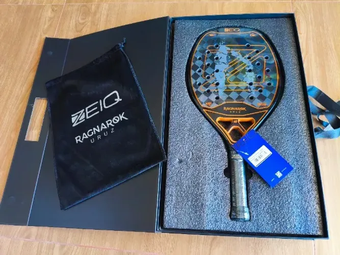 Raquete Beach Tennis Zeiq Ragnarok Uruz 2026 - Carbono 18k Peso 322g Balance 25.7