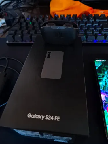 Galaxy S24 FE + Buds JBL Originais
