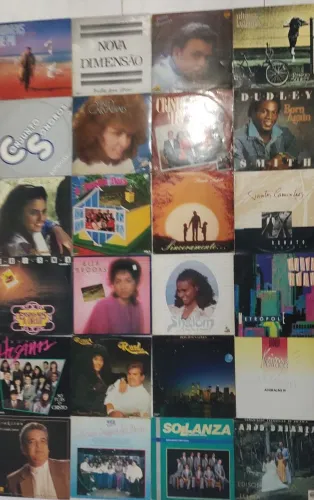 Coleção de Discos de vinil evangélicos aproximadamente 95 discos