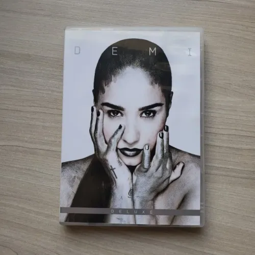 DVD Demi Deluxe