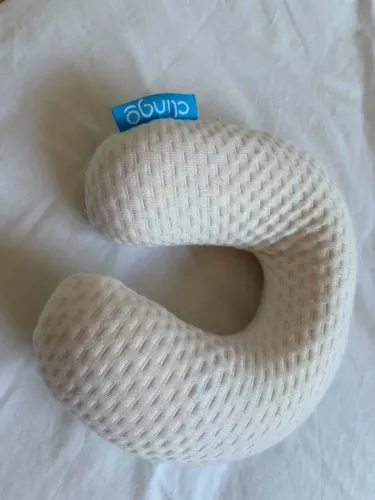 Almofada de pescoço infantil clingo