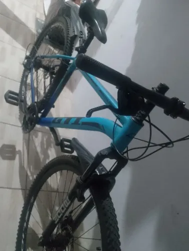 Vendo bike aro 29 GTI azul só no ponto de andar