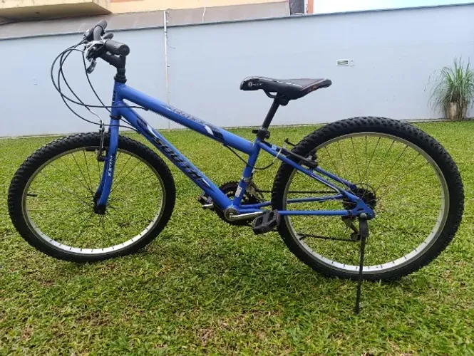 BICICLETA ARO 24 COM 18 MARCHAS
