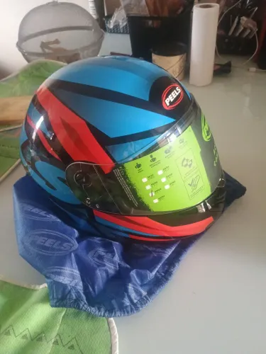 Capacete PEELS Spike vermelho azul