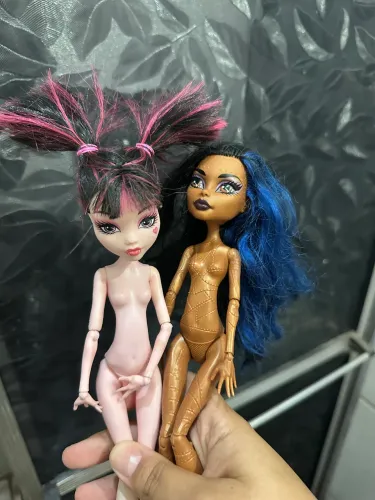 Monster high draculaura ( 1 boneca