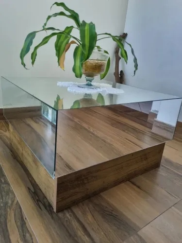 Mesa de Centro Espelhada 60x60cm - Elegante e Moderna