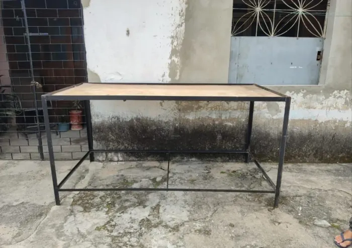 Banca de feira com 2 bases medindo 2 x 1.20