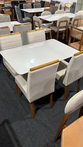 Mesa de jantar cadeiras linho Bege