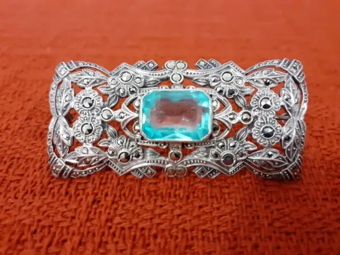 Broche em Prata, Macassita e Pedra Azul