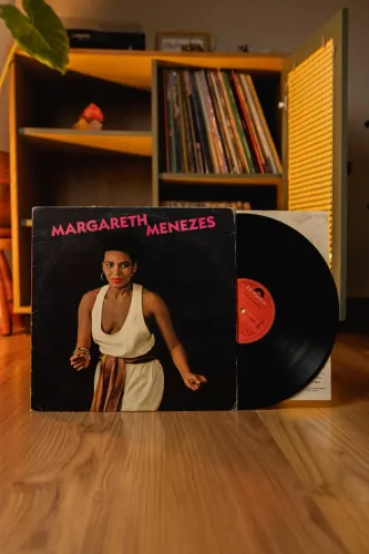 LP Vinil Margareth Menezes 1988 em ótimo estado