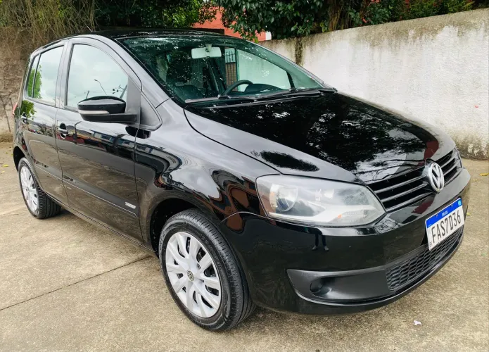 Volkswagen Fox 1.0 MI Total Flex 8V 5P 2013