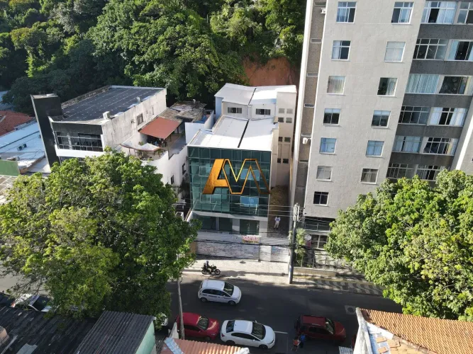 VENDE-SE PRÉDIO COMERCIAL NA BARRA