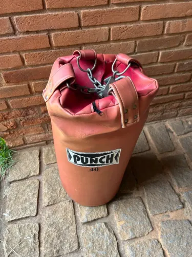 Saco de pancada Punch 40kg