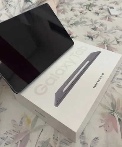 Vende- se tablet S10FE semi novo