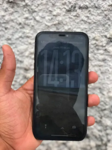 VENDO iPhone 11 64GB Preto ? Acompanha CAIXA e CAPINHA!