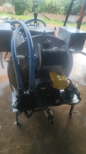 Tanque para banheiros químicos e limpeza de fossa