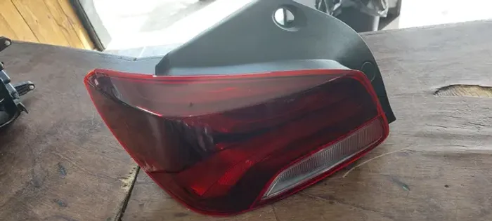 Lanterna  onix hatch 2020 2021 2022