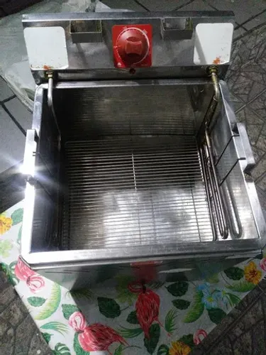 Fritadeira eletrica marchesoni água e óleo usado