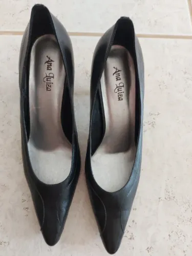 Sapato Scarpin Preto - Tamanho 40