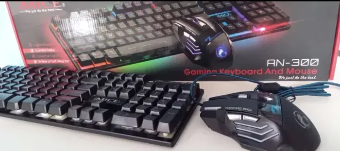 Teclado e Mouse RGB com Fio Luminoso $100