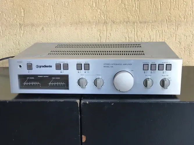 Amplificador Gradiente Model 126 