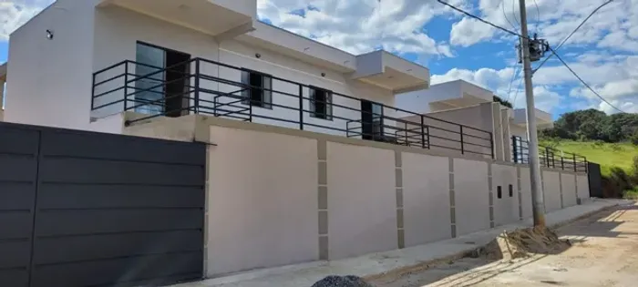 C544 - Casa em Pouso Alto com ótimo acabamento