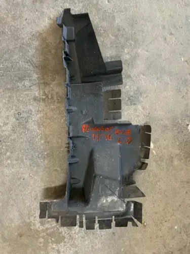 Defletor radiador Peugeot 3008 2011 a 2016 lado direito