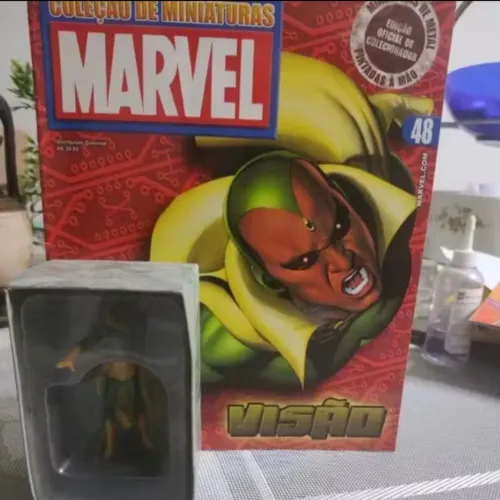 Visão da coleção Marvel Figurines da Eaglemoss