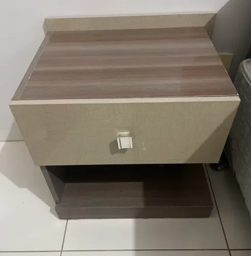 Cabeceira com mesas