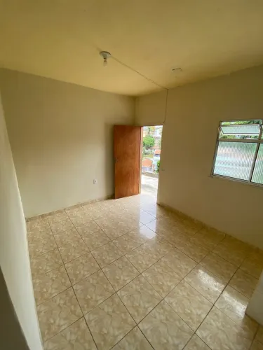 Kitnet para Alugar - 29m² | 2 Ambientes | Banheiro Privativo - R$ 800,00