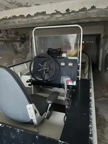 Barco Maresias Caiman 670