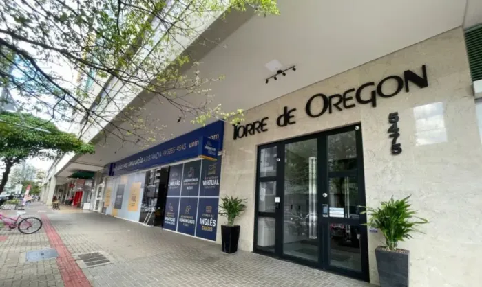 Apartamento 130m2 no edifício Torre de Oregon