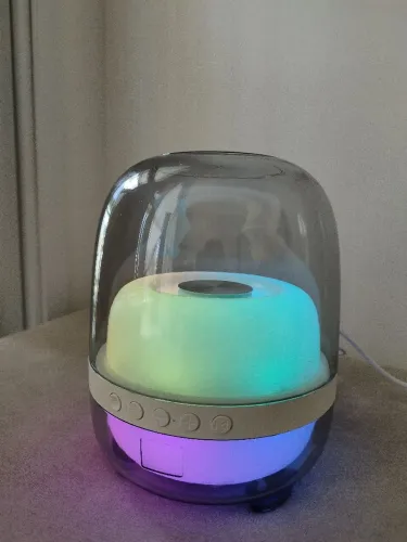 Caixa de som com LED (NOVA)