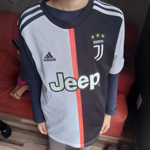 Camiseta Juventos CR7 p crianças 10/12 anos...