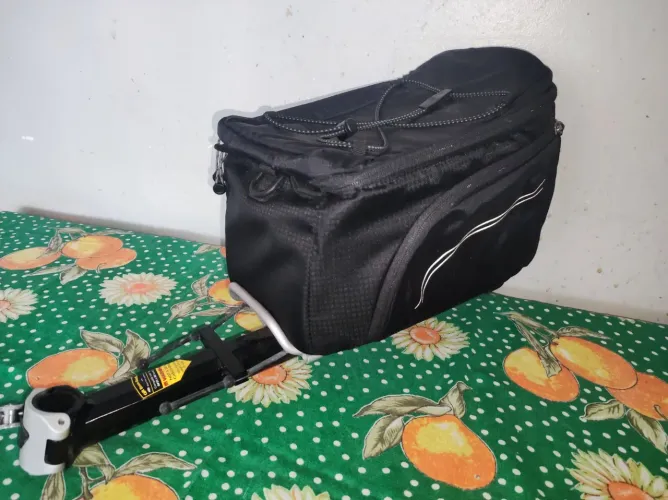 Bagageiro com canote para bicicleta 