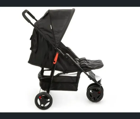 Carrinho de bebê Cosco pouco usado