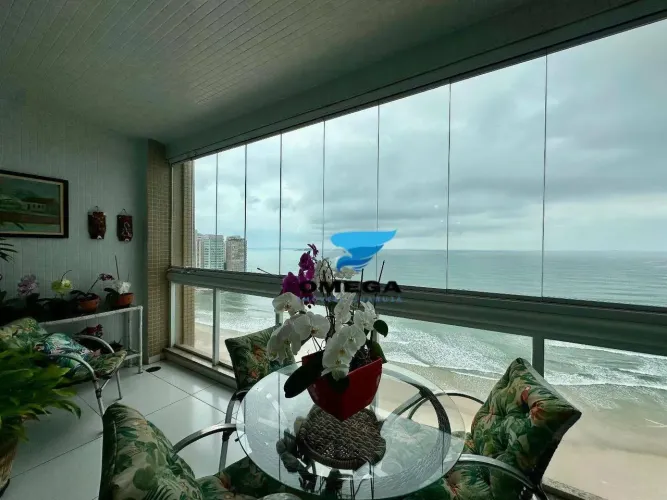 Apartamento à venda nas Pitangueiras no Guarujá | Omega Imóveis