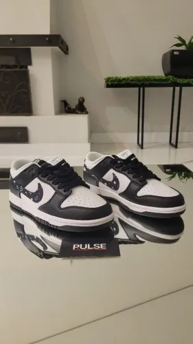  Nike Dunk Low Black Paisley - Tamanho 37 - Novo 10/10