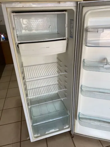 Geladeira boa barato entrego hoje dou garantia 