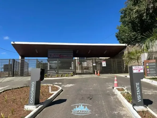 Código 4527 - Vende lote com 680 m², sendo, 17,50 metros de frente no condomínio Gran Roya