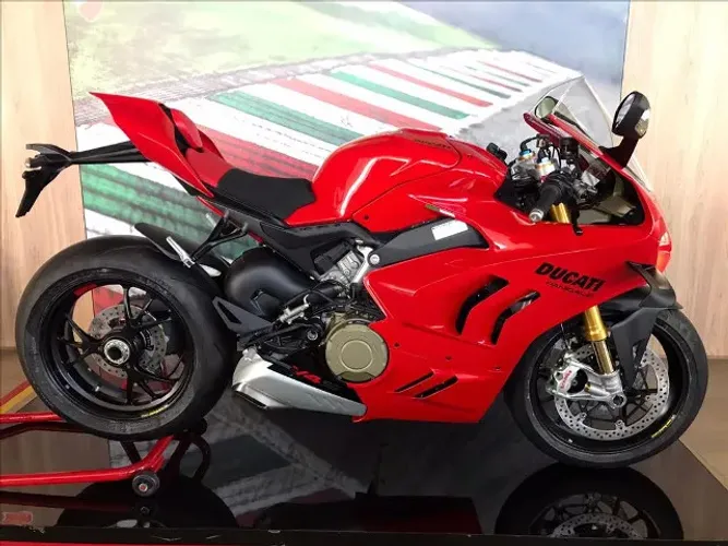 Ducati Panigale V4S