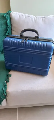 Vendo maleta para transportar vinhos