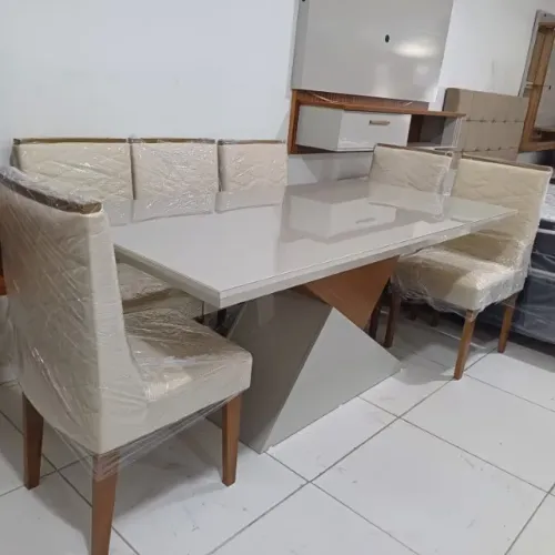 MESA DE LUXO COM ENTREGA IMEDIATA