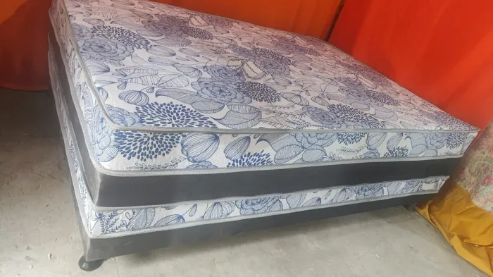 Cama Box Casal de molas  - Floral