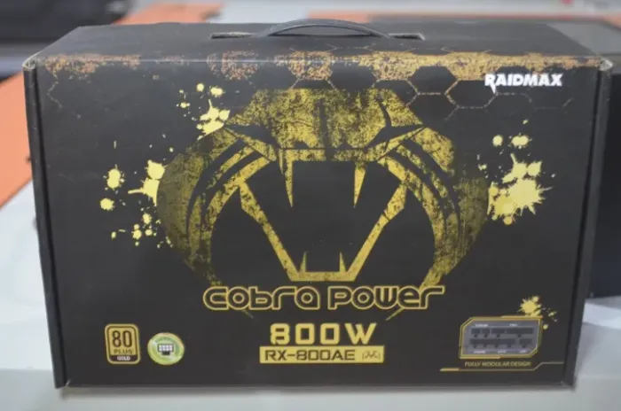 Fonte Raidmax Cobra modular , 800W, 80 Plus Gold, Preto - RX-800AE-M