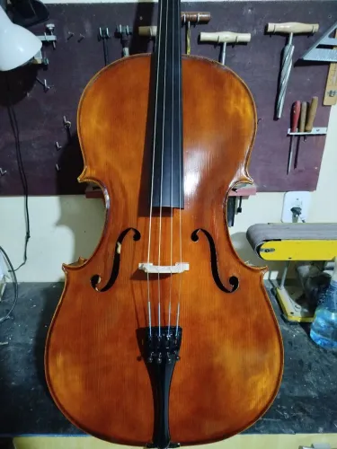 Violoncelo Artesanal