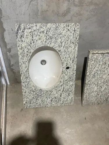 Pia para cozinha e banheiro grande 130/ 60 pequena 80/50