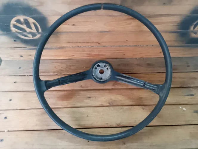 Volante bumerangue estria fina